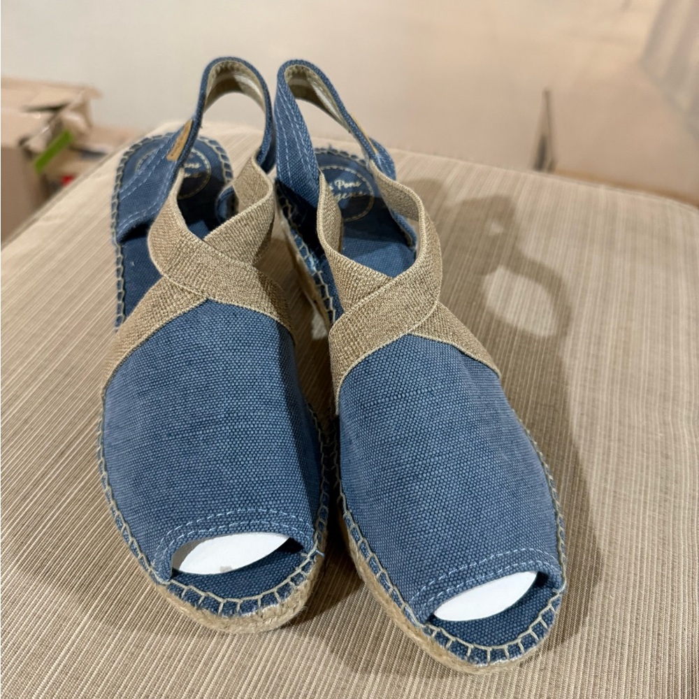 Stylish Blue and Tan Espadrille Sandals